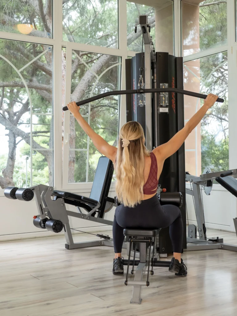 Femme réalisant une activité sportive