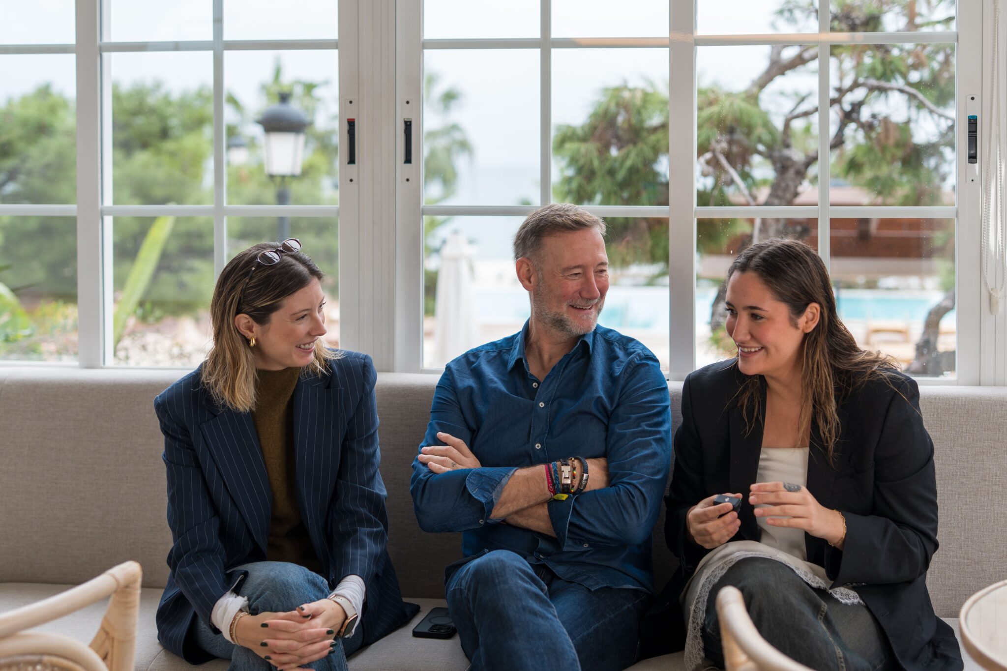 Pedro García Aguado y sus hijas, Natalia y Claudia García